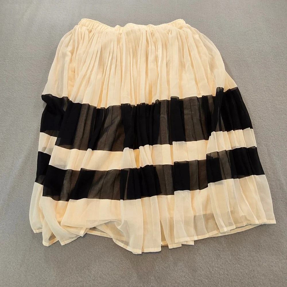 Who What Wear Pleated Midi Skirt Womens Medium Cream Black Striped Elastic Waist - Picture 2 of 6